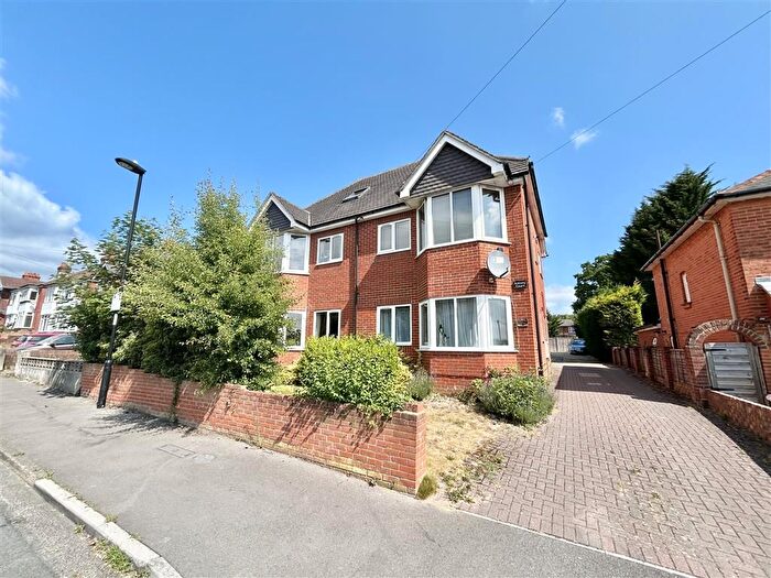 1 Bedroom Flat To Rent In Broadlands Road, Southampton, SO17