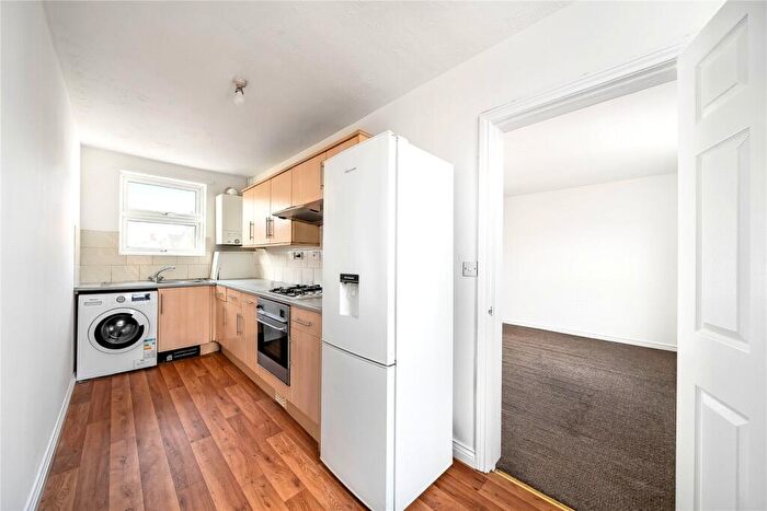 2 Bedroom Apartment To Rent In William Street, Swindon, Wiltshire, SN1
