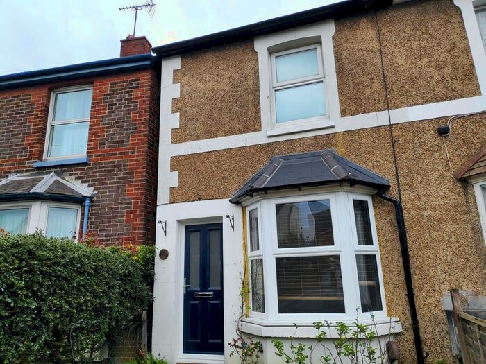 2 Bedroom Semi-Detached House To Rent In Earlswood Road, Redhill, RH1