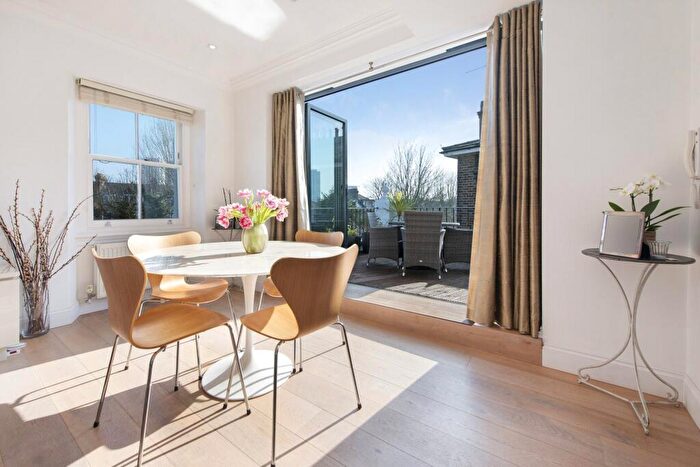 3 Bedroom Apartment For Sale In Buckland Crescent, London, NW3