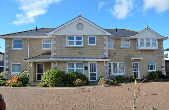 2 Bedroom Apartment To Rent In Broadway, Sandown, PO36