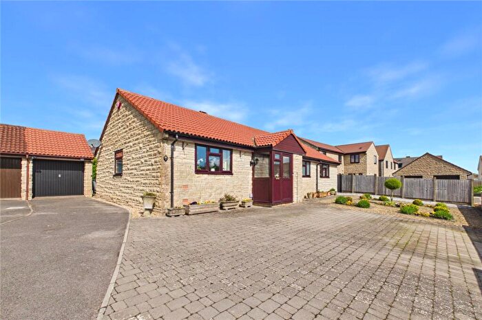 3 Bedroom Bungalow For Sale In Sunridge Close, Midsomer Norton, Radstock, Somerset, BA3