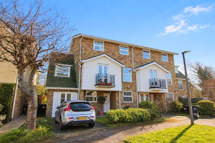 5 Bedroom Semi Detached House For Sale In Penshurst, Old Harlow, CM17