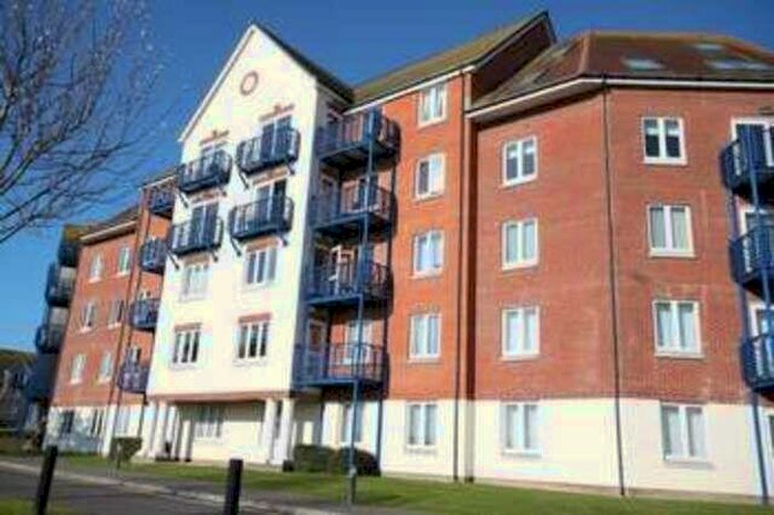 2 Bedroom Apartment To Rent In Harbourside Flat - Weymouth, DT4
