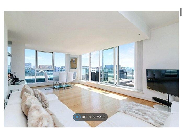 3 Bedroom Flat To Rent In Drift Court, London, E16