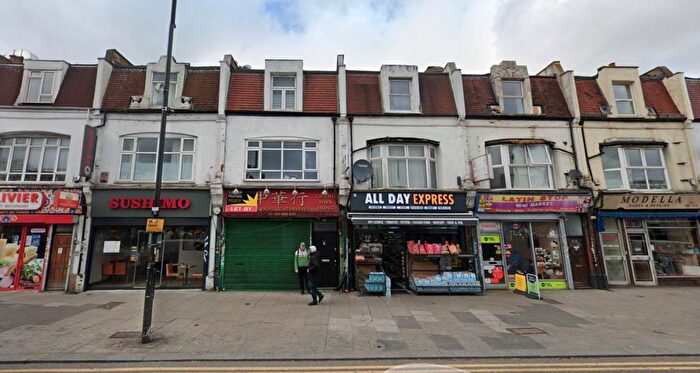 Studio To Rent In Westbury Avenue, Turnpike Lane, N22