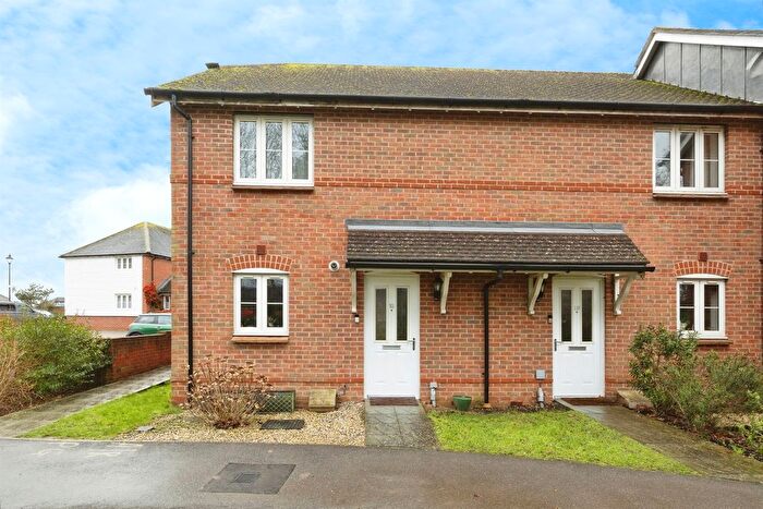 2 Bedroom End Terrace House For Sale In Lodge Close, Ashford, TN23