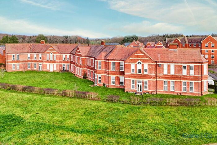 2 Bedroom Flat For Sale In Bradley Drive, Hellingly, BN27