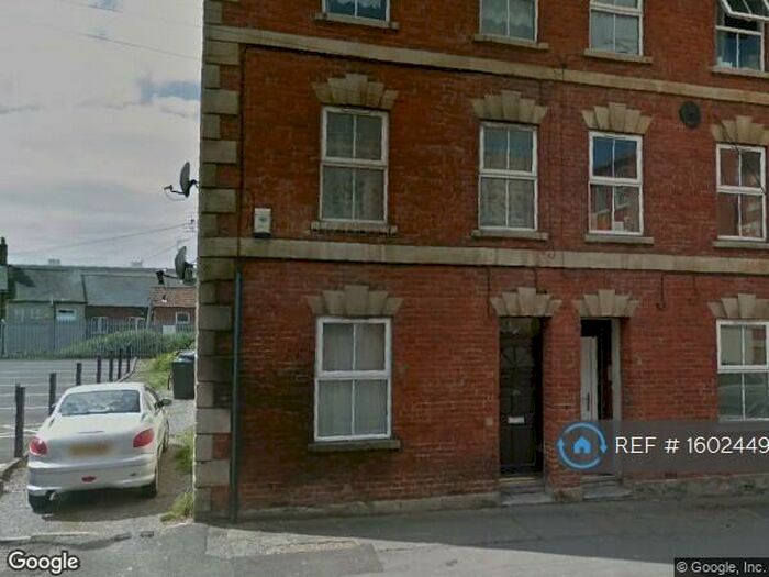 2 Bedroom Flat To Rent In Newton Road, Yeovil, BA20