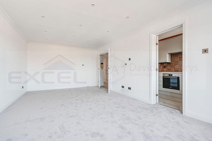 2 Bedroom Flat To Rent In Audley Park, Neeld Crescent, Hendon, NW4