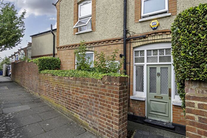 2 Bedroom Flat To Rent In Totteridge Lane, Totteridge, N20