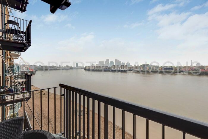1 Bedroom Flat To Rent In Merchant Court, Wapping, E1W