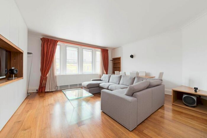 2 Bedroom Flat To Rent In Pont Street, Knightsbridge, SW1X