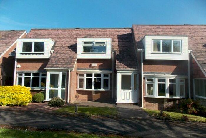 2 Bedroom Property To Rent In Rednal Road, Birmingham, B38