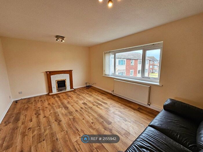 2 Bedroom Flat To Rent In Lindsay Court, Lytham St. Annes, FY8