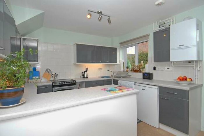 3 Bedroom Terraced House To Rent In Newbury, Berkshire, RG14