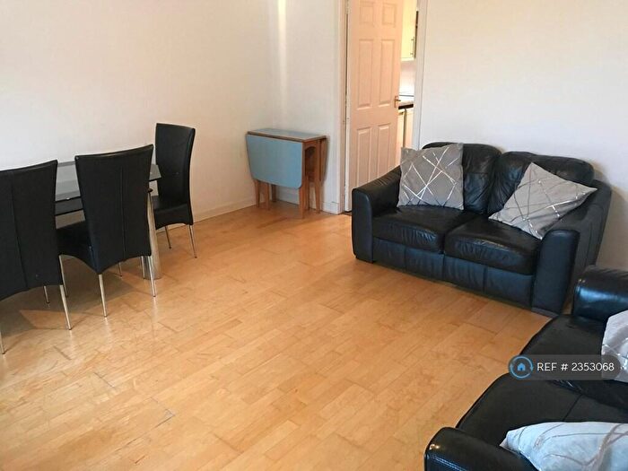 2 Bedroom Flat To Rent In Orwell Terrace, Edinburgh, EH11