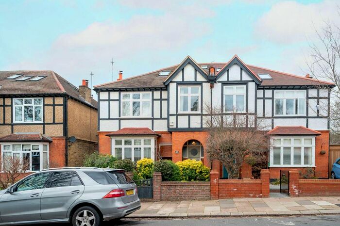 5 Bedroom Semi-Detached House To Rent In Manor Court Road, Hanwell, London, W7
