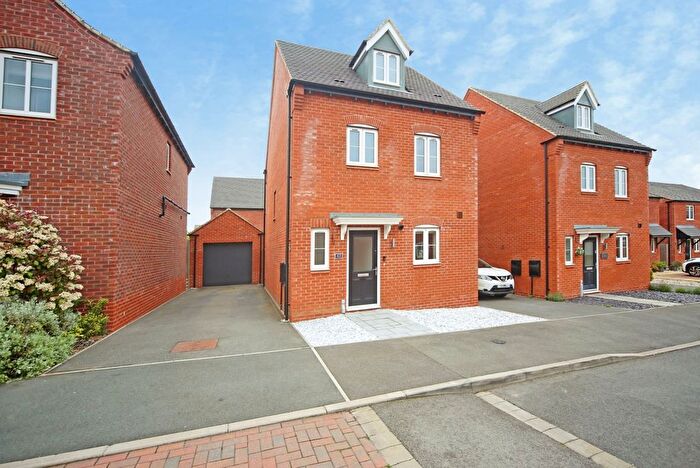 3 Bedroom Detached House For Sale In Sandringham Avenue, Stratford-Upon-Avon, Warwickshire, CV37