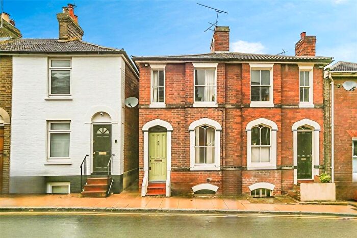 2 Bedroom End Of Terrace House For Sale In South Road, Faversham, Kent, ME13