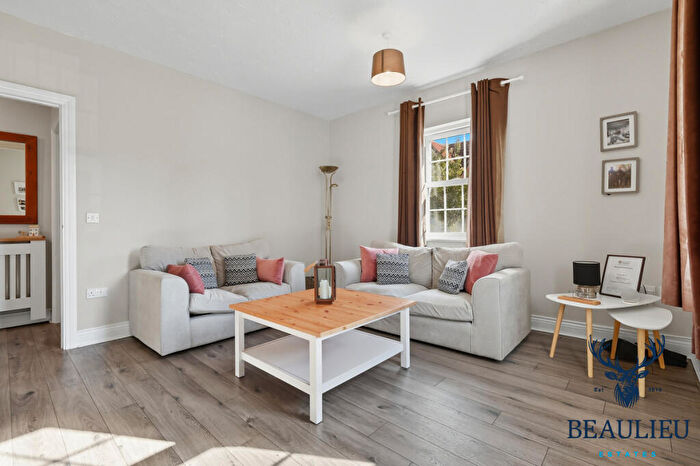 2 Bedroom Flat For Sale In Abell Way, Chelmsford, CM2