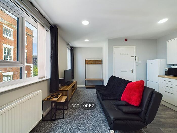 1 Bedroom Flat To Rent In Lawson Court, High Street, Hull, HU1