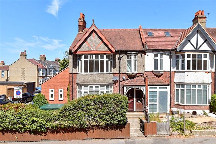 1 Bedroom Flat For Sale In Forest Road, Walthamstow, E17