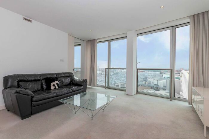 1 Bedroom Flat To Rent In Rotunda, New Street, B2