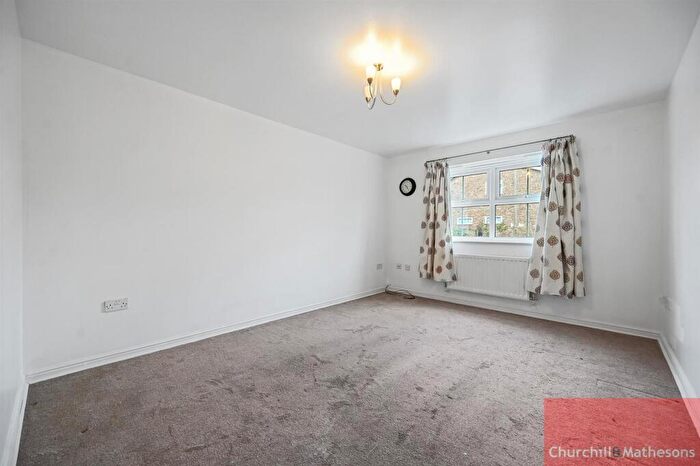 2 Bedroom Flat To Rent In Sydenham Gardens, SL1