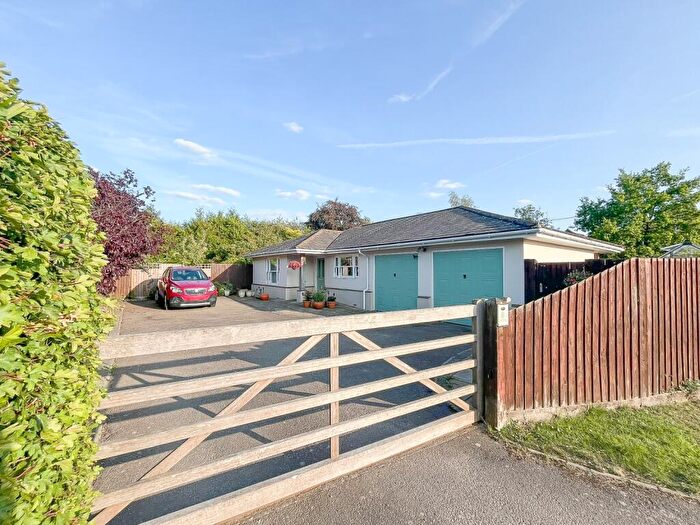4 Bedroom Detached Bungalow For Sale In The Hawthorns, Burnham-on-Crouch, Essex, CM0