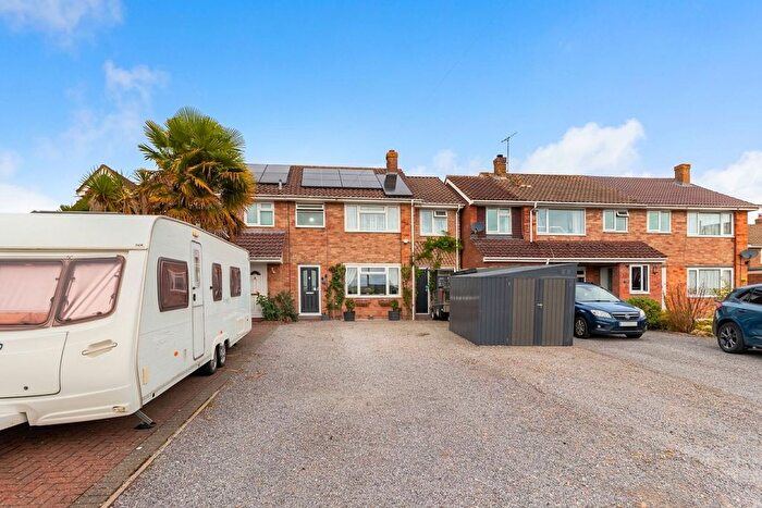 5 Bedroom Semi-Detached House For Sale In Piltdown Rise, Uckfield, TN22