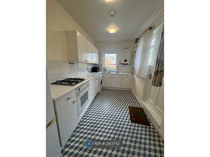 1 Bedroom Flat To Rent In Old Kent Road, London, SE1