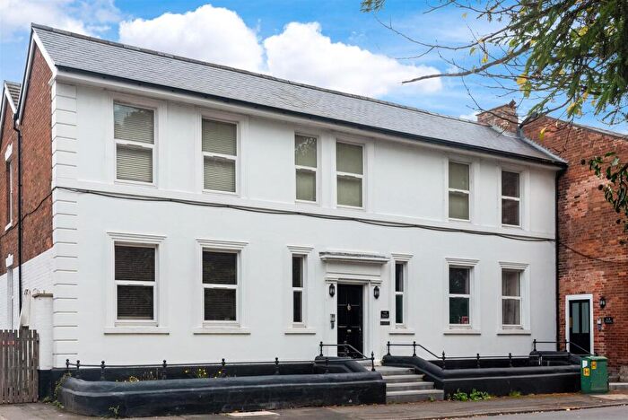 1 Bedroom Apartment For Sale In Wharf Street, Warwick, CV34