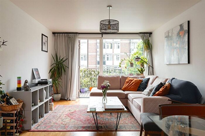 2 Bedroom Flat For Sale In Queensbridge Road, Adelaide Wharf, E2
