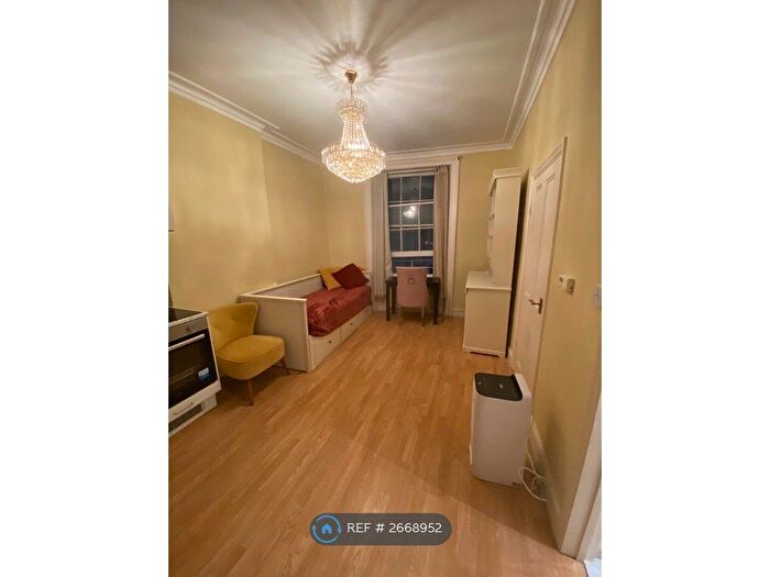 1 Bedroom Flat To Rent In Second Floor, London, W2