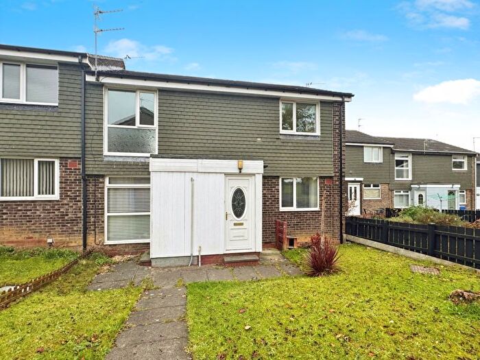 2 Bedroom Flat For Sale In Newburgh Avenue, Seaton Delaval, NE25