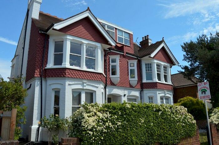 1 Bedroom Flat To Rent In Twyford Avenue, West Acton, London., W3