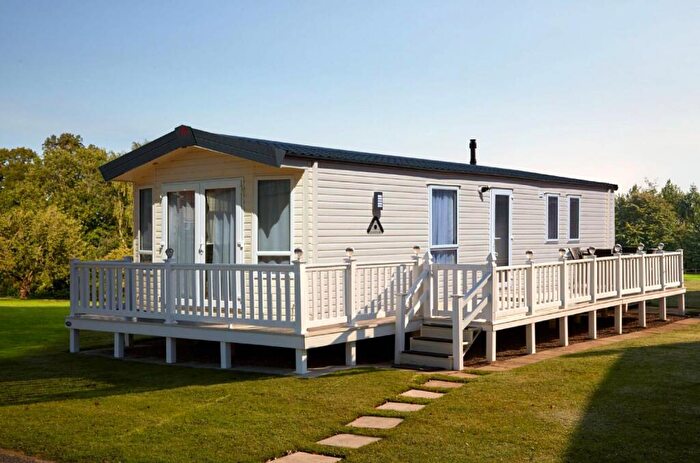 2 Bedroom Park Home For Sale In Burnham On Crouch, Essex, CM0