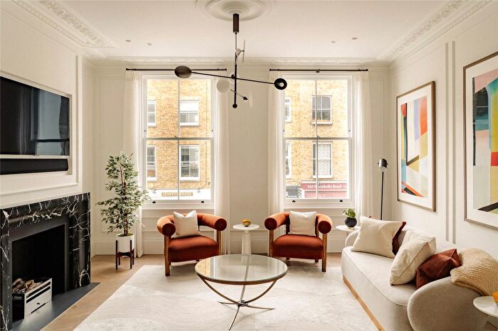 3 Bedroom Flat To Rent In Portobello Road, North Kensington, London, W10