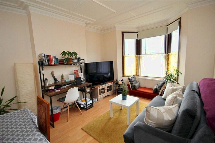 2 Bedroom Maisonette To Rent In Boswell Road, Thornton Heath, UK CR7
