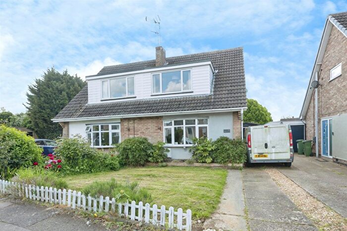 3 Bedroom Semi Detached House For Sale In Buxton Close, Whetstone, Leicester, LE8