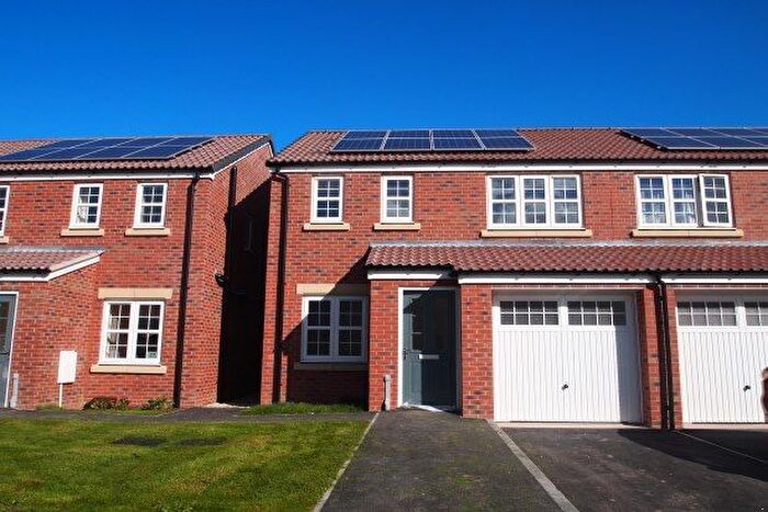 3 Bedroom Semi-Detached House To Rent In Glebelands, Taunton, TA2