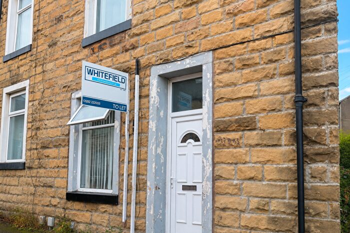 2 Bedroom End Of Terrace House To Rent In West Street, Nelson, Lancashire, BB9