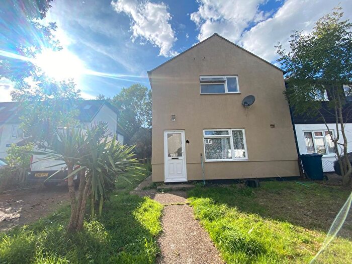 3 Bedroom Semi-Detached House To Rent In Wolverton Road, Stanmore, Greater London, HA7