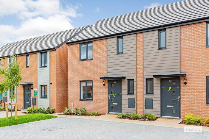 3 Bedroom Semi-Detached House To Rent In Gabriel Way, Wellingborough, Northamptonshire, NN8