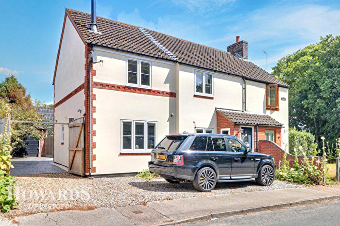 5 Bedroom Semi-Detached House For Sale In Short Road, Lowestoft, NR32
