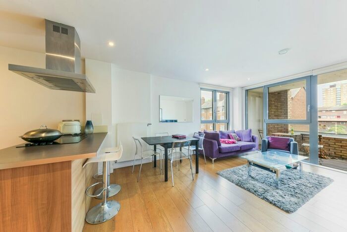 2 Bedroom Flat To Rent In Dower Court, Silwood Street, Bermondsey, SE16