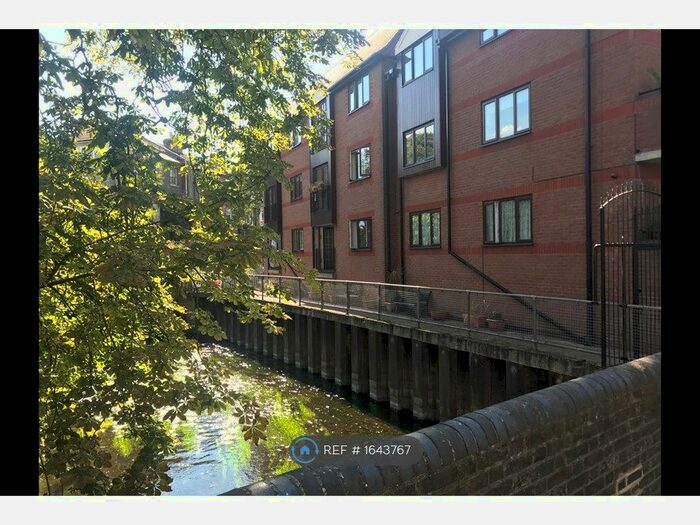 1 Bedroom Flat To Rent In Aldous House, Staines-Upon-Thames, TW18