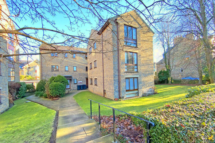 2 Bedroom Apartment To Rent In West End Avenue, Harrogate, HG2