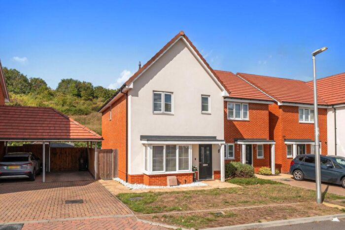 3 Bedroom Semi-Detached House For Sale In Lytham Close, Chatham, Medway, Kent., ME5